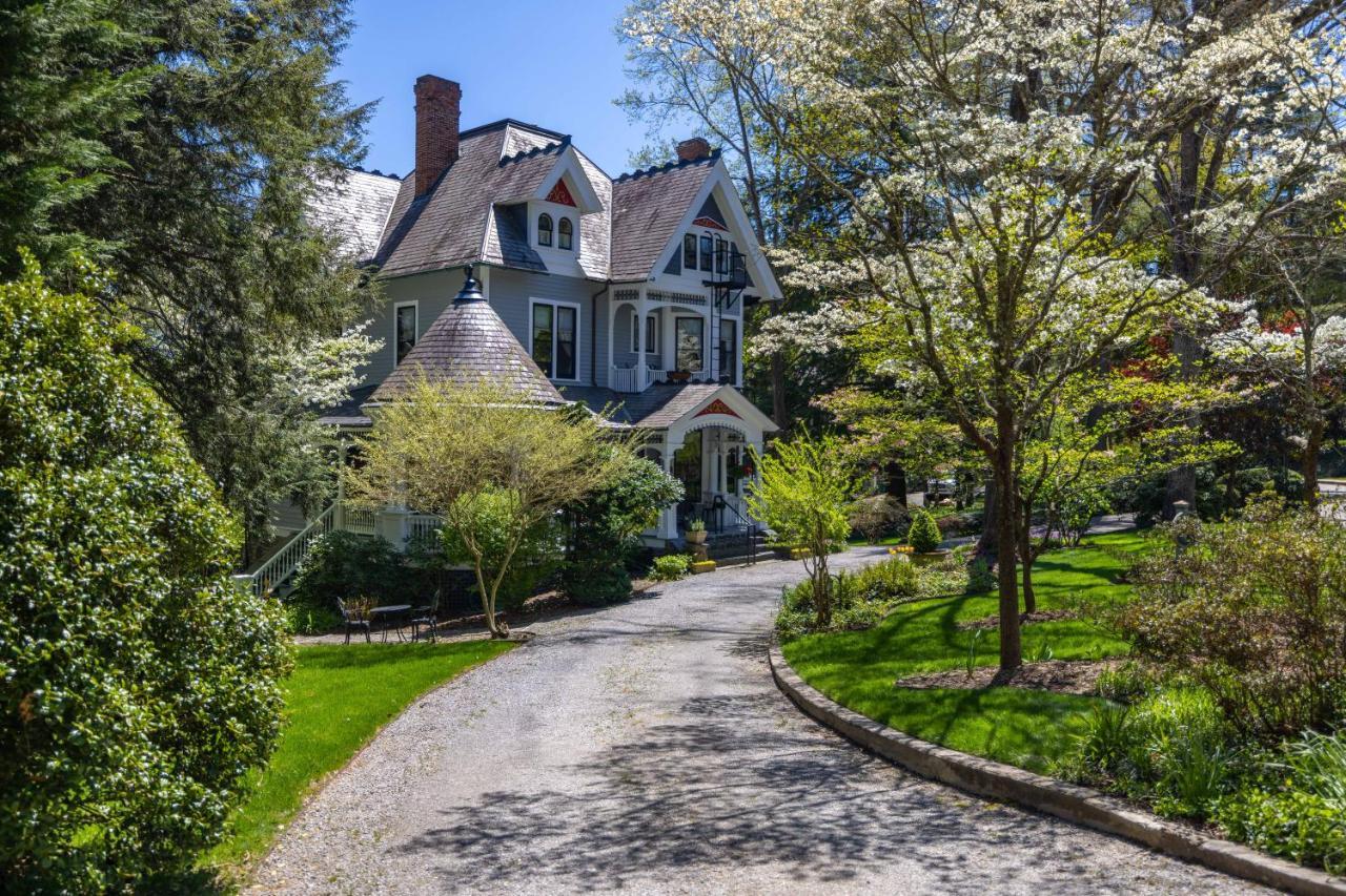 1899 Wright & Carriage House Asheville